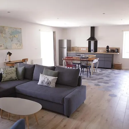 Le Petit Lore Sainte-Suzanne (Mayenne)